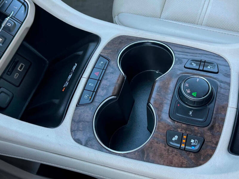 2021 GMC Acadia Denali