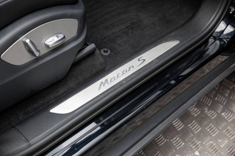 2016 Porsche Macan S