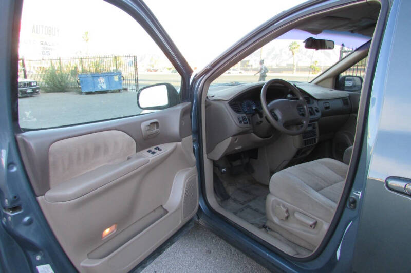 2002 Toyota Sienna CE