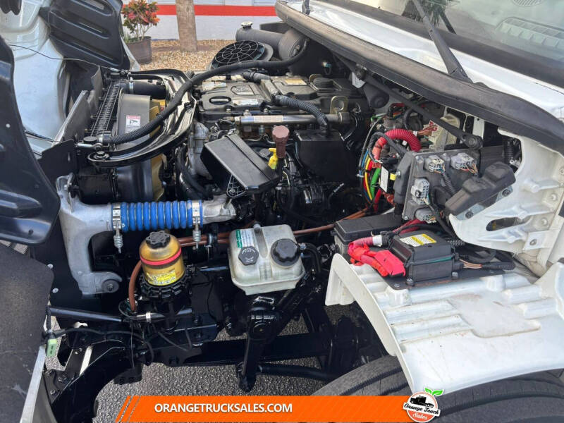 2019 Freightliner M2 106