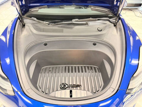 2023 Tesla Model 3 Performance