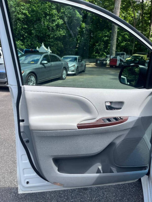 2014 Toyota Sienna