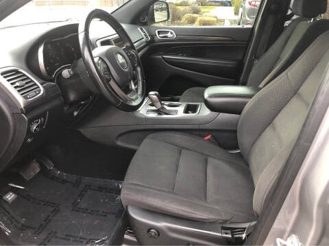 2019 Jeep Grand Cherokee Laredo