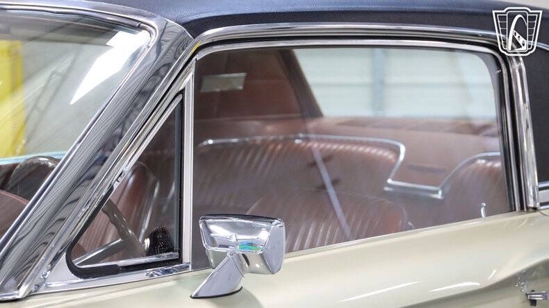 1966 Ford Thunderbird