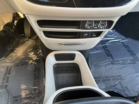 2022 Chrysler Pacifica Hybrid Touring L