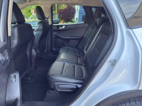 2020 Ford Escape SEL