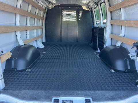2024 GMC Savana 2500