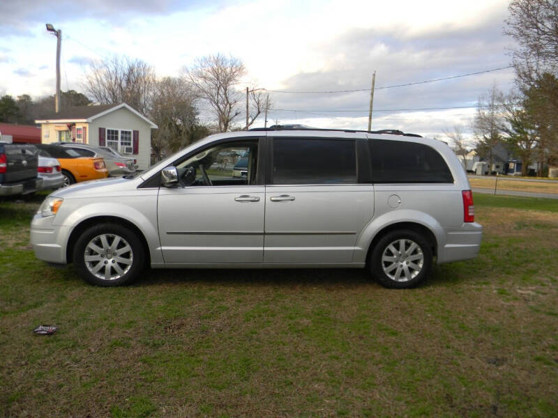 2010 Chrysler Town and Country for sale at SeaCrest Sales, LLC in Elizabeth City NC