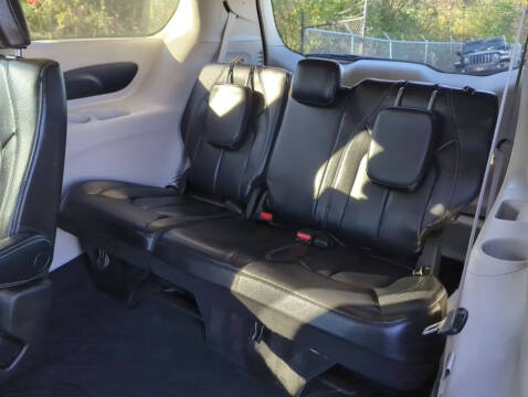 2022 Chrysler Pacifica Touring L