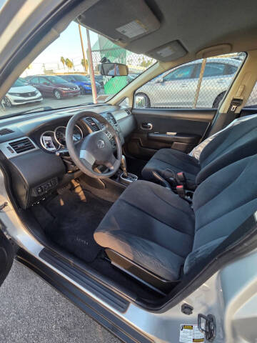 2010 Nissan Versa 1.8 S