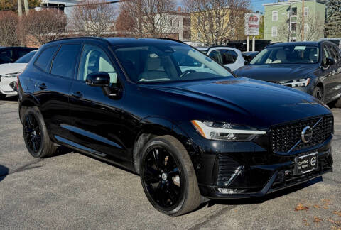 2023 Volvo XC60 B5 Plus Dark Theme