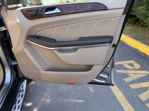 2014 Mercedes-Benz GL-Class GL 550 4MATIC