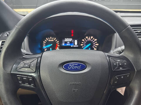 2017 Ford Explorer
