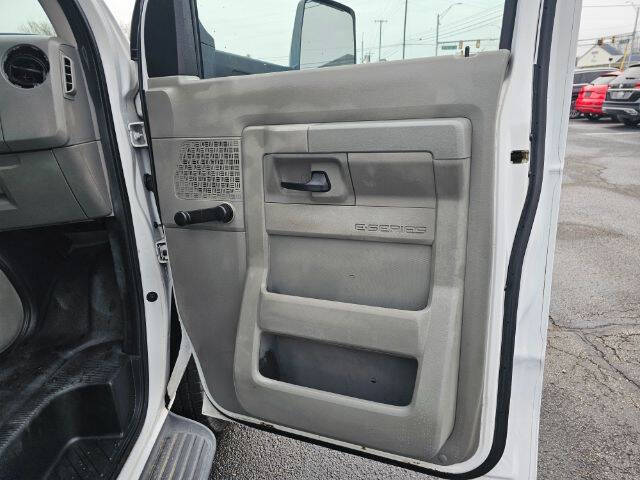 2012 Ford E-Series E-450 SD