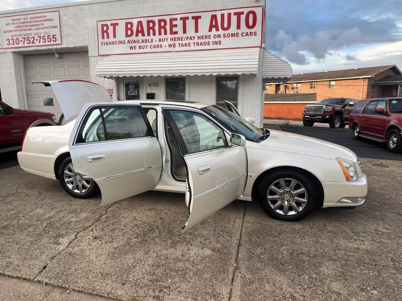 2008 Cadillac DTS for sale at RT Barrett Auto Group in Austintown, OH