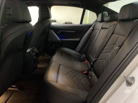 2025 BMW 5 Series 530i