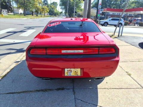 2013 Dodge Challenger SXT
