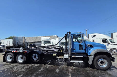 2019 Mack Granite 84FR