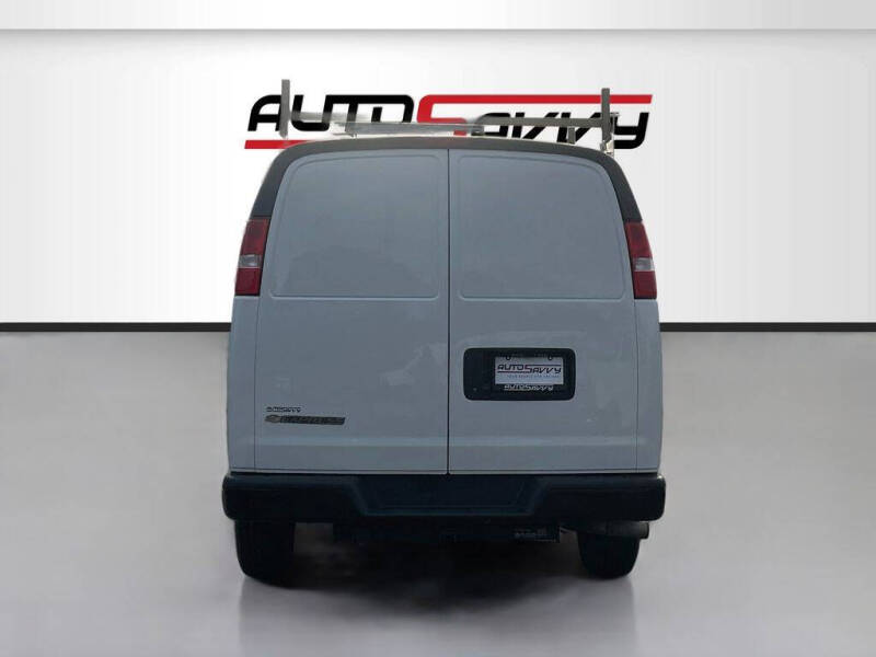 2024 Chevrolet Express 2500