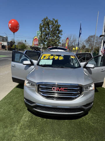 2017 GMC Acadia SLE-2