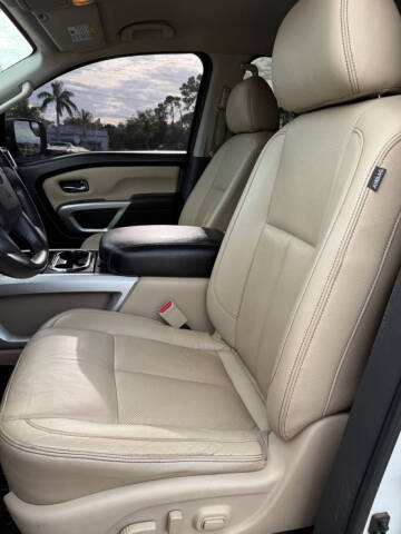 2017 Nissan Titan SV