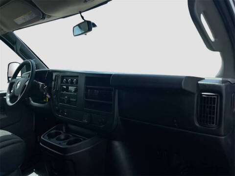 2024 Chevrolet Express 2500