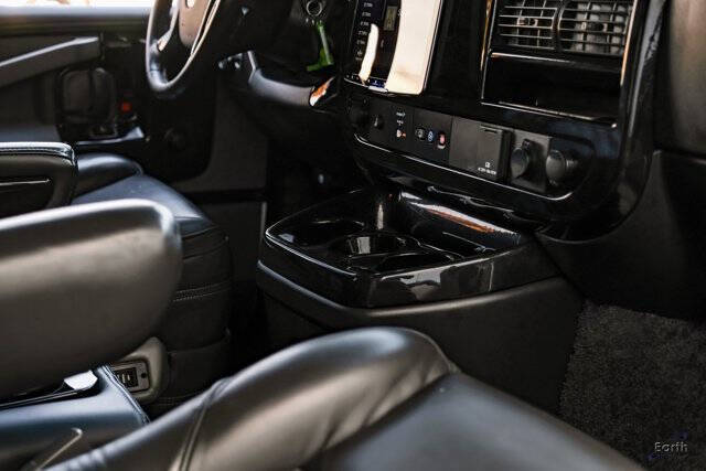 2023 Chevrolet Express 2500