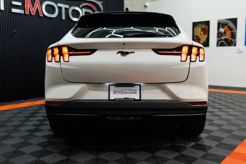 2025 Ford Mustang Mach-E Premium