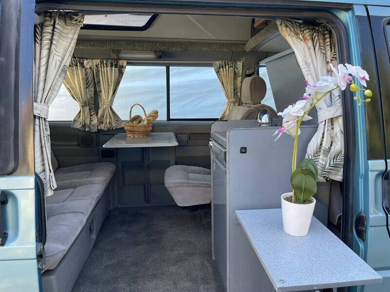 1993 Winnebago Camper