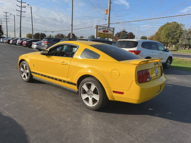 2006 Ford Mustang V6 Deluxe