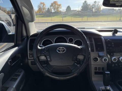 2012 Toyota Sequoia SR5