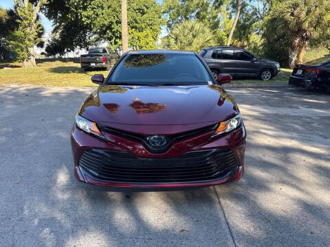2020 Toyota Camry Hybrid LE