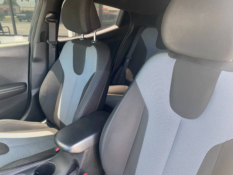 2019 Hyundai Veloster