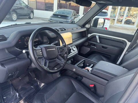 2024 Land Rover Defender 130 P400 X-Dynamic SE