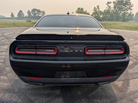 2015 Dodge Challenger SXT Plus
