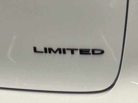 2027 Chrysler Pacifica Limited