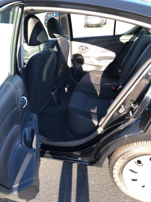 2019 Nissan Versa SV