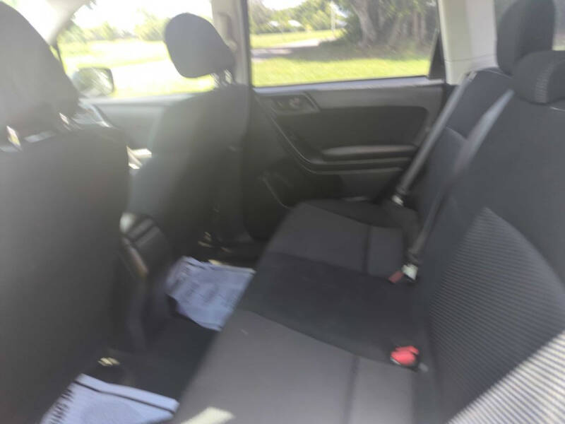 2016 Subaru Forester 2.5i