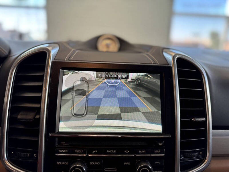 2014 Porsche Cayenne GTS