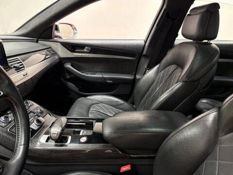 2015 Audi S8 4.0T quattro