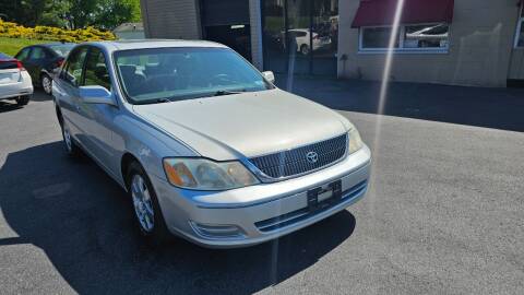 2002 Toyota Avalon for sale at I-Deal Cars LLC in York PA