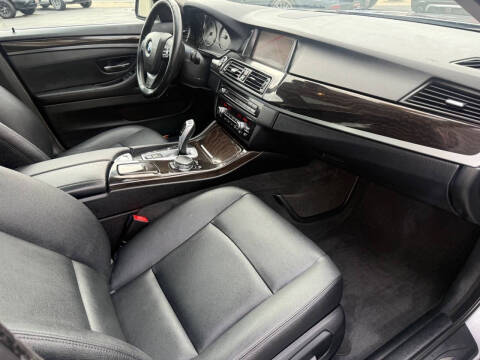 2015 BMW 5 Series 528i xDrive