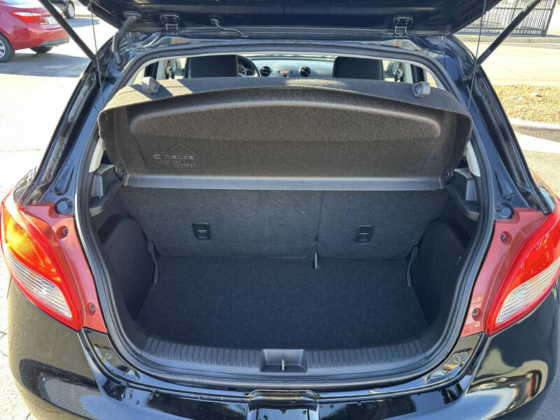 2013 Mazda MAZDA2 Touring