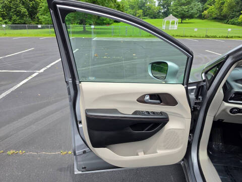 2018 Chrysler Pacifica Touring L Plus