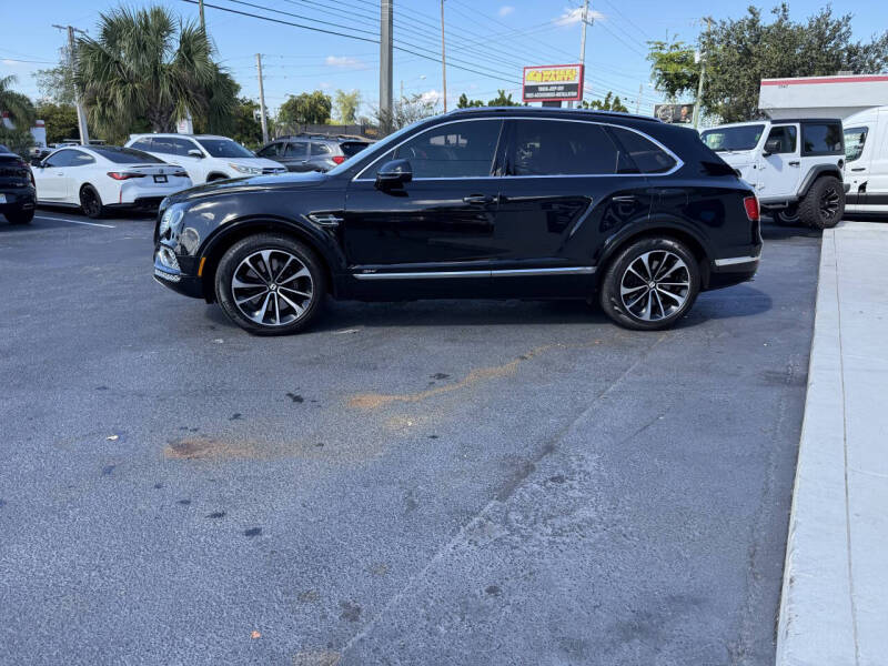 2020 Bentley Bentayga Hybrid