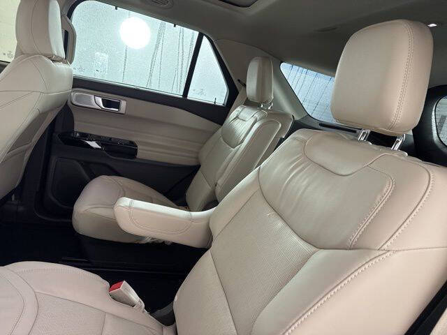 2022 Ford Explorer Platinum