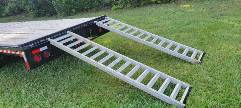 2017 TEXAS 24 FT DECKOVER