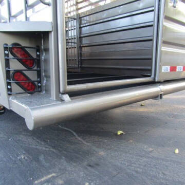 2026 GR 32FT STOCK TRAILER