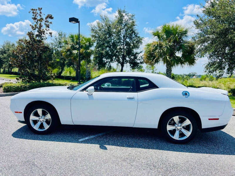 2022 Dodge Challenger SXT