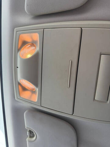 2012 Volkswagen Routan S